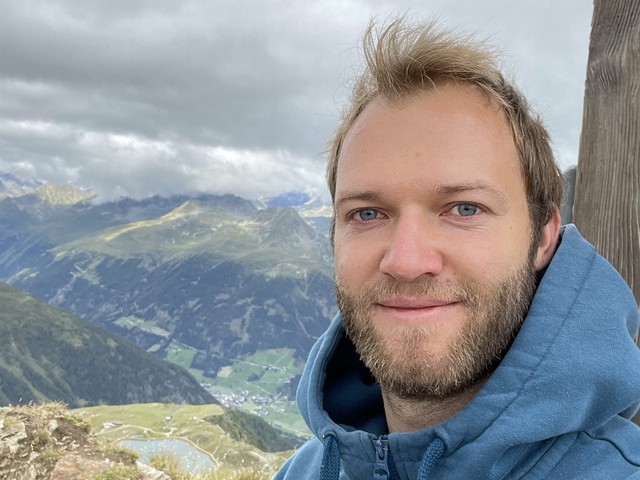 12. Alumnitalk: „Die faszinierende Welt der Achate: Mineralienhändler aus Leidenschaft“